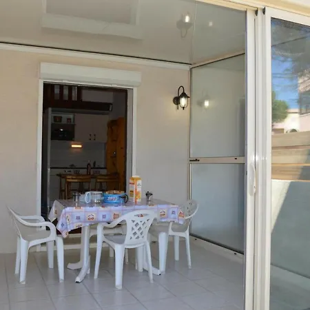Holiday home Mezzanine 4 Pers Avec Piscine Et Parking - Proche Et Centre A Pierre La - Fr-1-229d-239 *